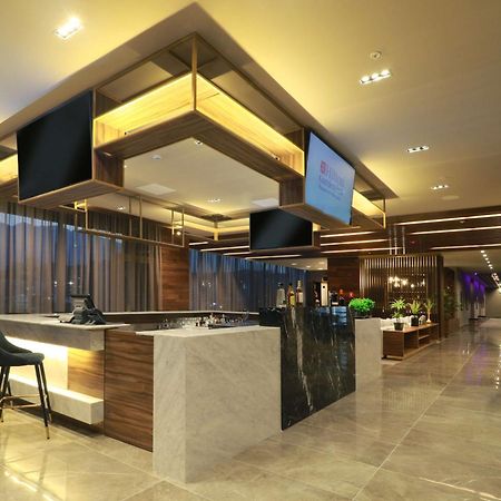 Hilton Garden Inn Monterrey Obispado Экстерьер фото