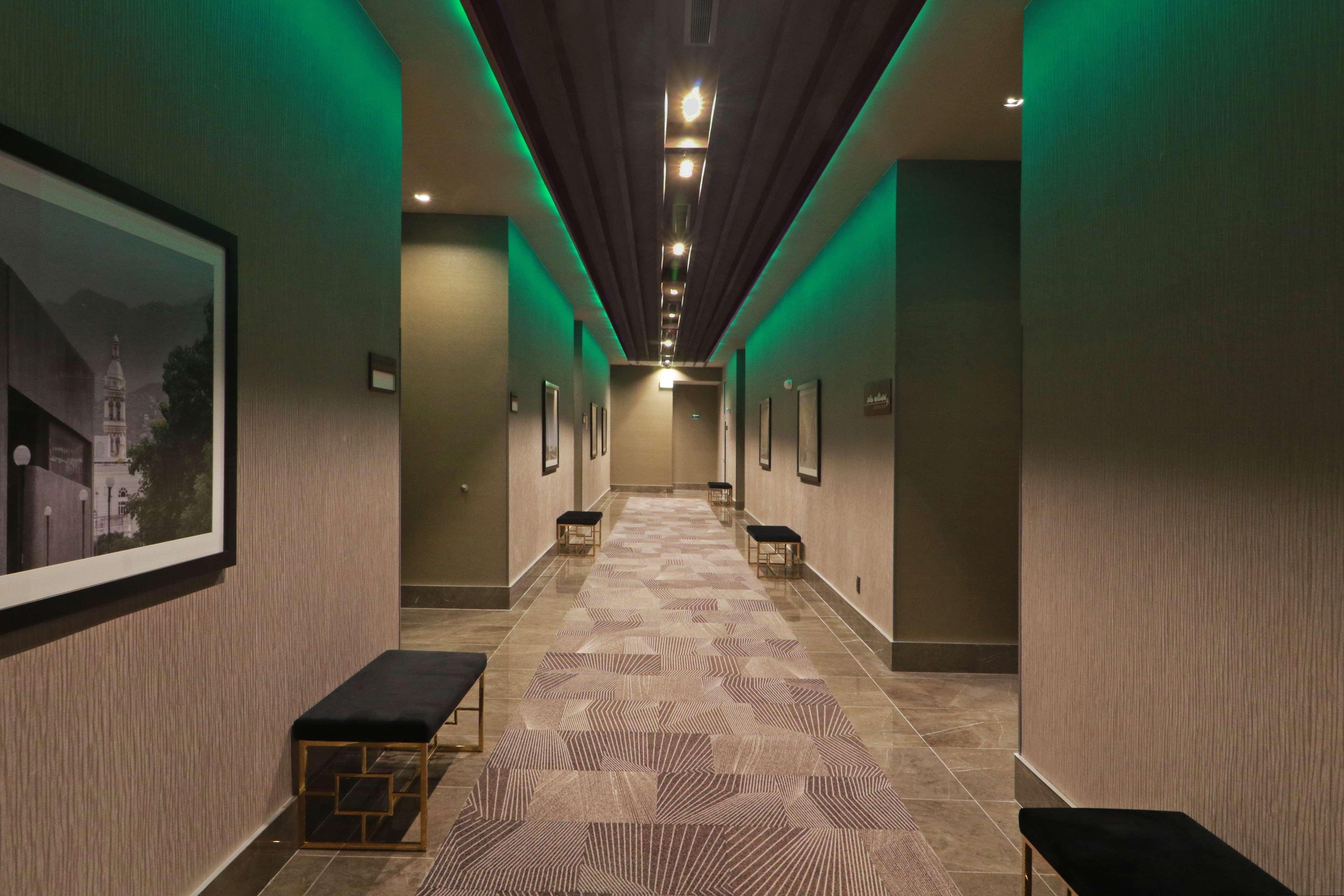 Hilton Garden Inn Monterrey Obispado Экстерьер фото