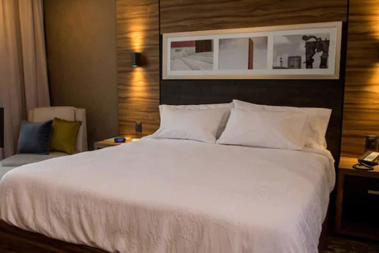 Hilton Garden Inn Monterrey Obispado Экстерьер фото